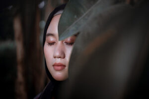 रुख से नक़ाब उनके