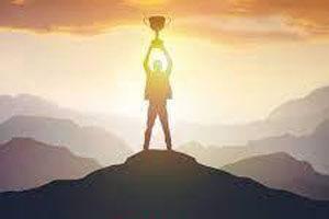 nihatthe aadmi ke hath me himmat hi kaafi hai