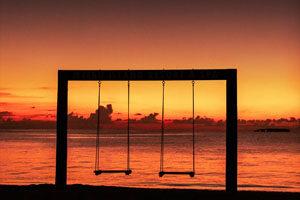 duniyan jise kahte hai mitti ka khilauna hai