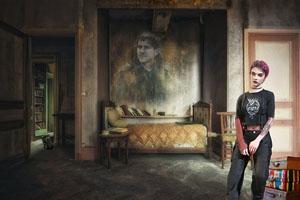 haal e dil sab se chhupane me maza aata hai